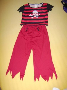 how to make pirate costumes for kids