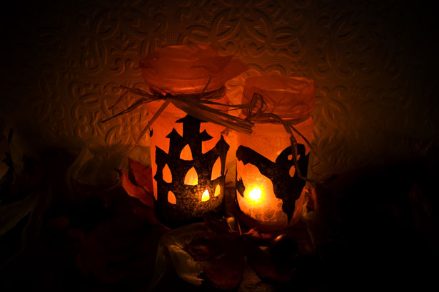 how to make halloween window lanterns
